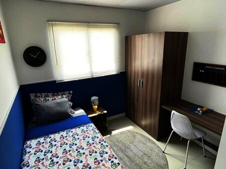 Ciudad de las Américas Modelo Roble Habitación Secundaria 